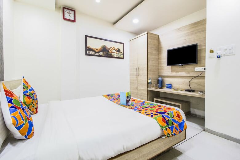 Fabhotel Siya Palace