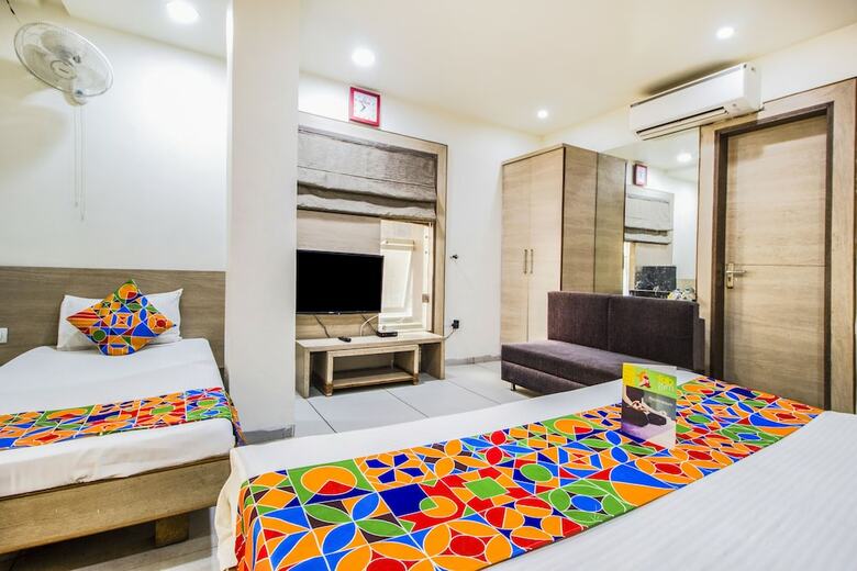 Fabhotel Siya Palace