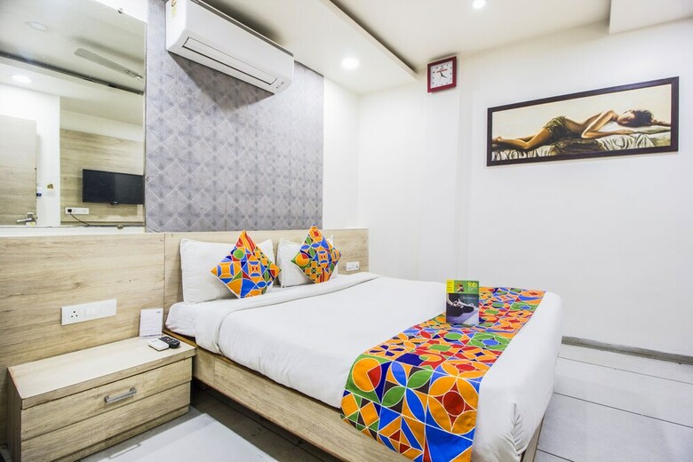 Fabhotel Siya Palace
