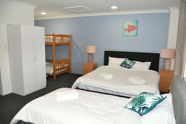 Hotel Lakeside Inn