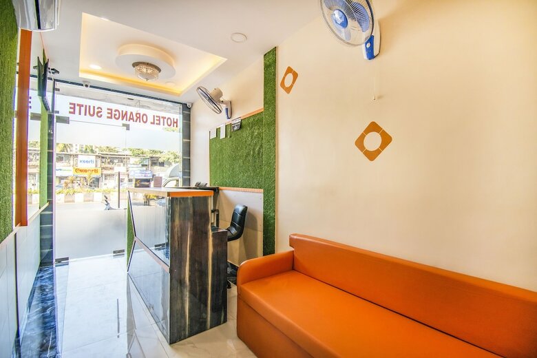 Hotel Fabexpress Orange Suites