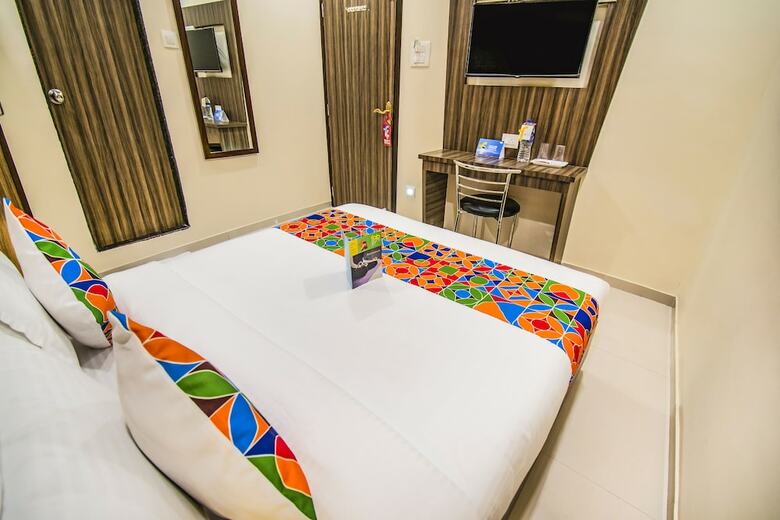 Hotel Fabexpress Orange Suites