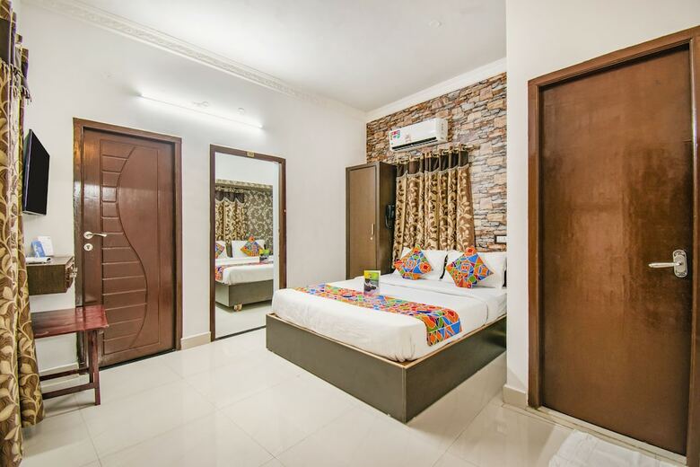 Fabhotel St Thomas Inn