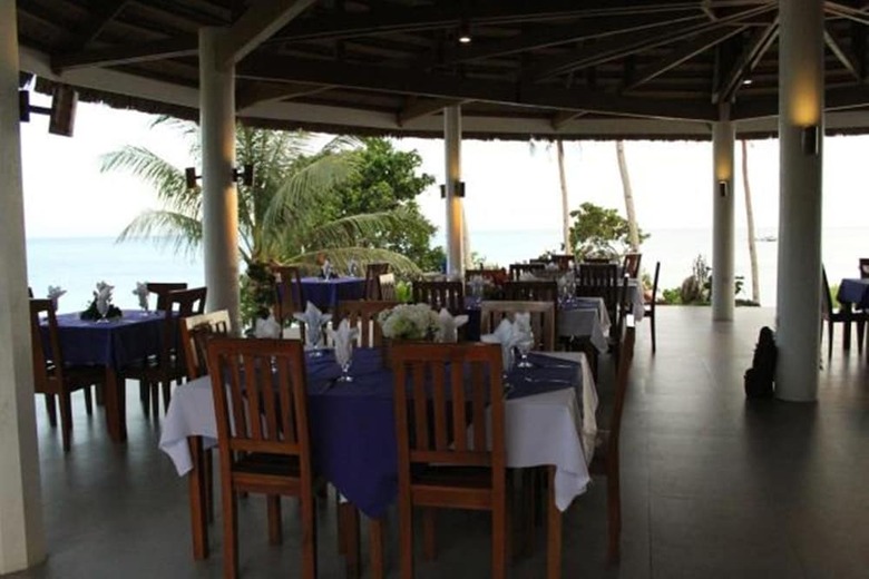 Hotel Parklane Bohol Resort And Spa