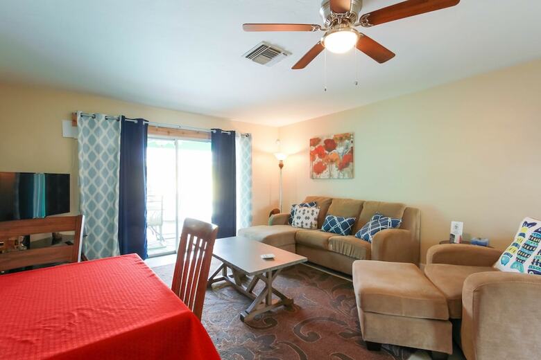 Seatuit Condominiums With Boat Slip