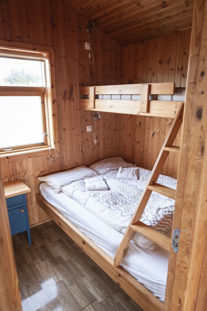 Sm�rat�n Farm Eco Lodges