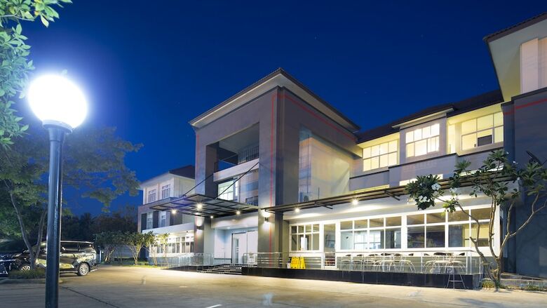 Araya Hotel