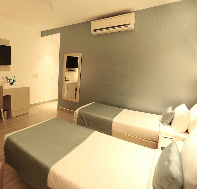 Hotel Shanti Palace