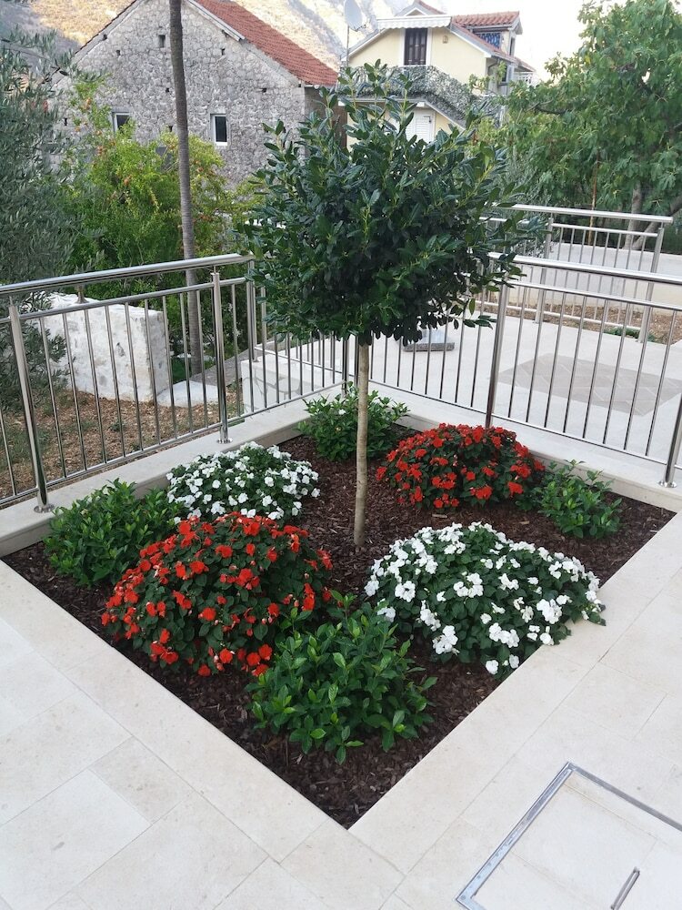 Hera Apartments