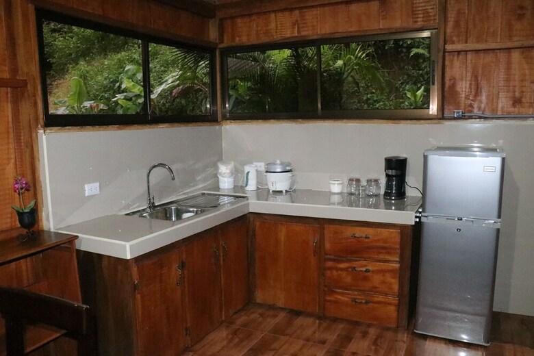 Caba�as Del Lago