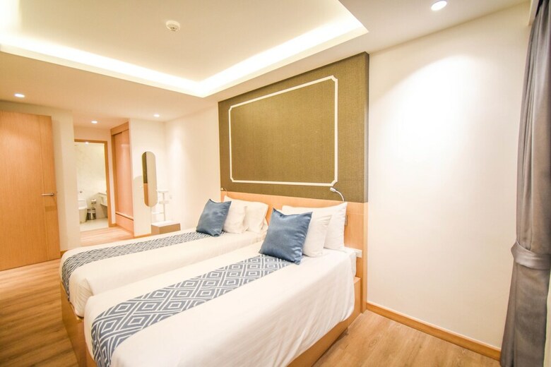Hotel The Aristo Beach Resort ( Surin )