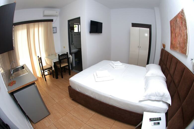 Hotel Kuburi