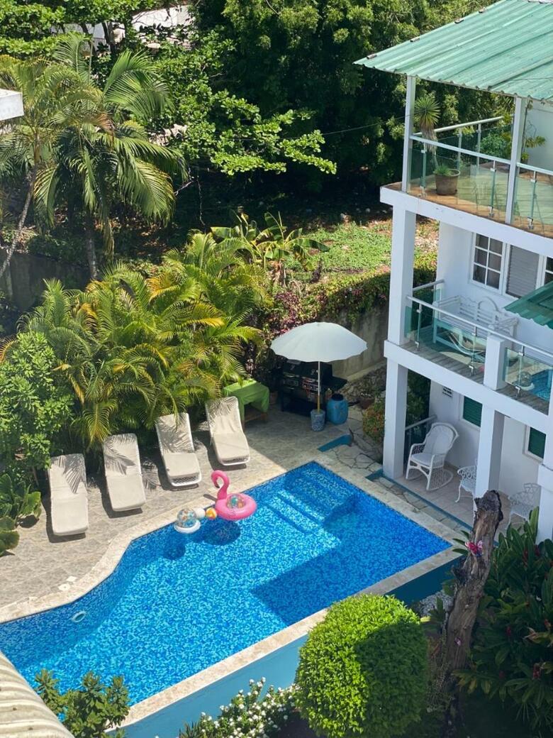 Hotel Neptuno's Refugio
