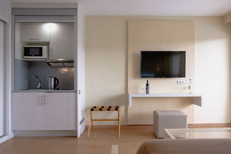 Hotel Hl Suites Nardos - Only Adults