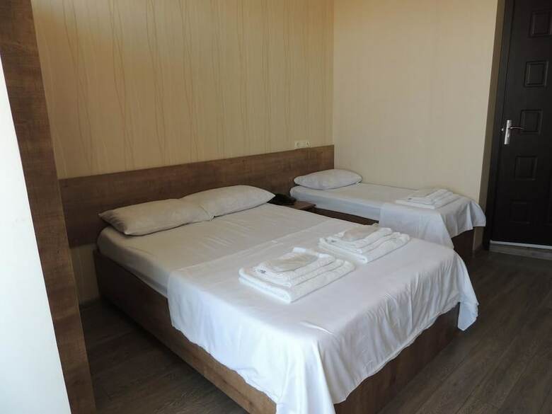 Hotel Batomi