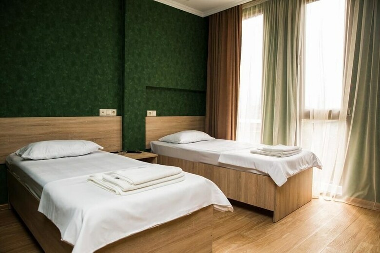 Hotel Batomi