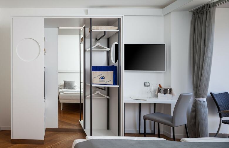 Hotel Continental - Tonellihotels