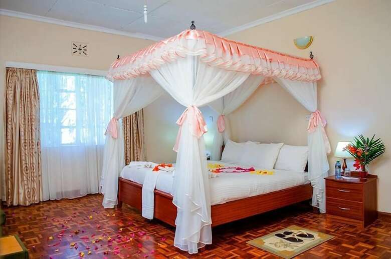 Hotel Kenmosa Resort