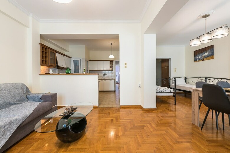 Comfy Apartment In Acropolis Area