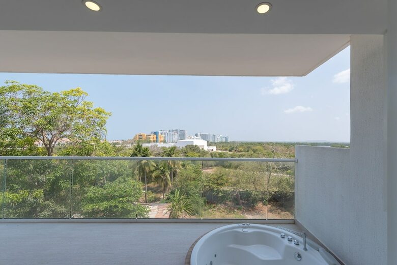 Apartamentos Martinique By Nomad Guru