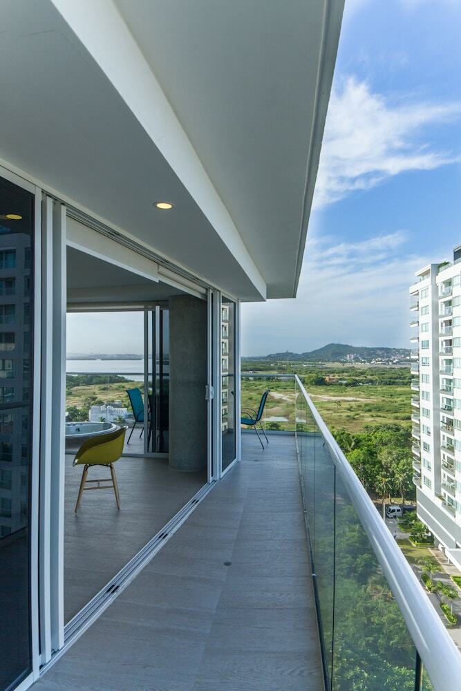 Apartamentos Martinique By Nomad Guru
