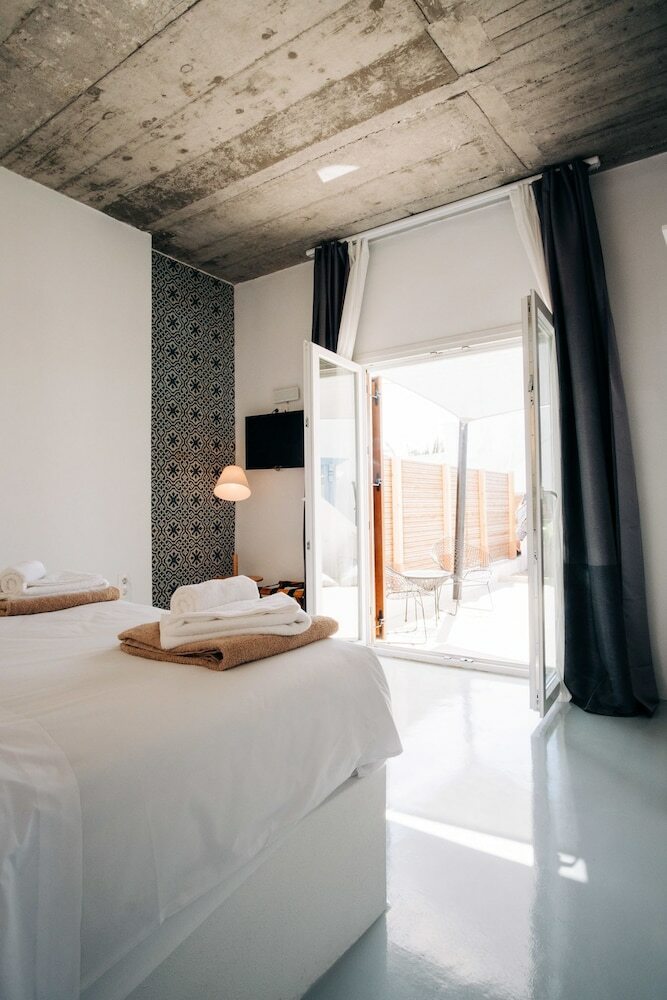 Hotel Mesanto Luxury Suites