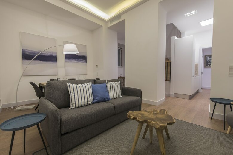 Apartamentos High Ceiling Duplex Apt Cais Do Sodre
