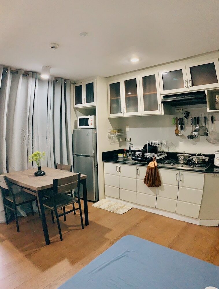 Spacious 1 Br Unit In Appleone Ayala