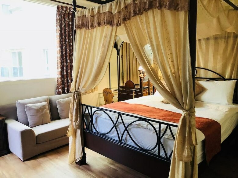 Bed & Breakfast Corner Love Homestay