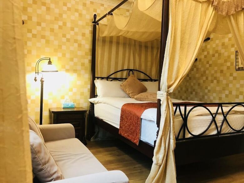 Bed & Breakfast Corner Love Homestay
