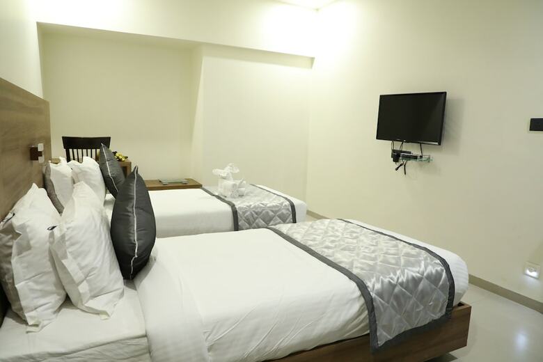 Kyriad Hotel Solapur