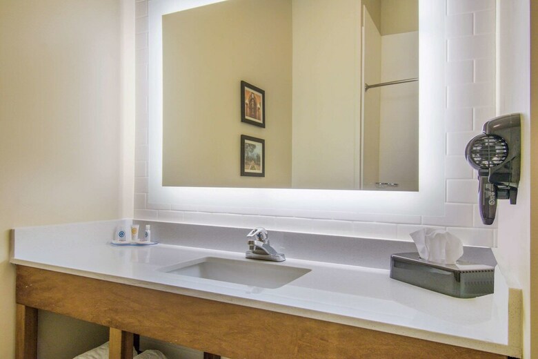 Hotel Comfort Inn & Suites Harrisburg - Hershey West