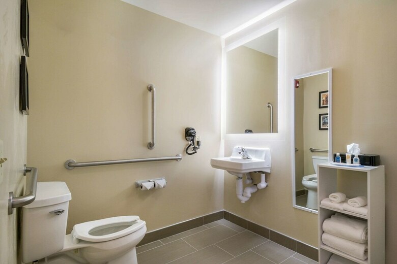 Hotel Comfort Inn & Suites Harrisburg - Hershey West