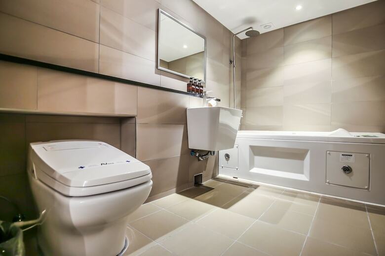 Avenue Hotel