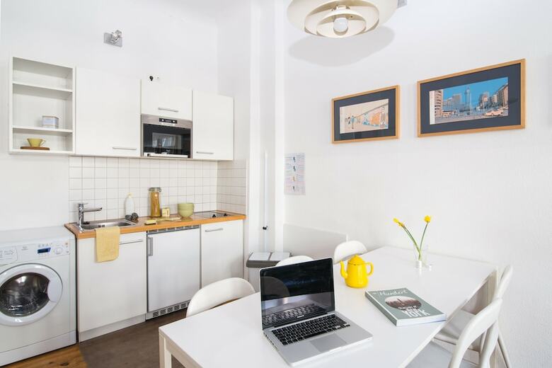 Apartments Elpilar Friedrichshain