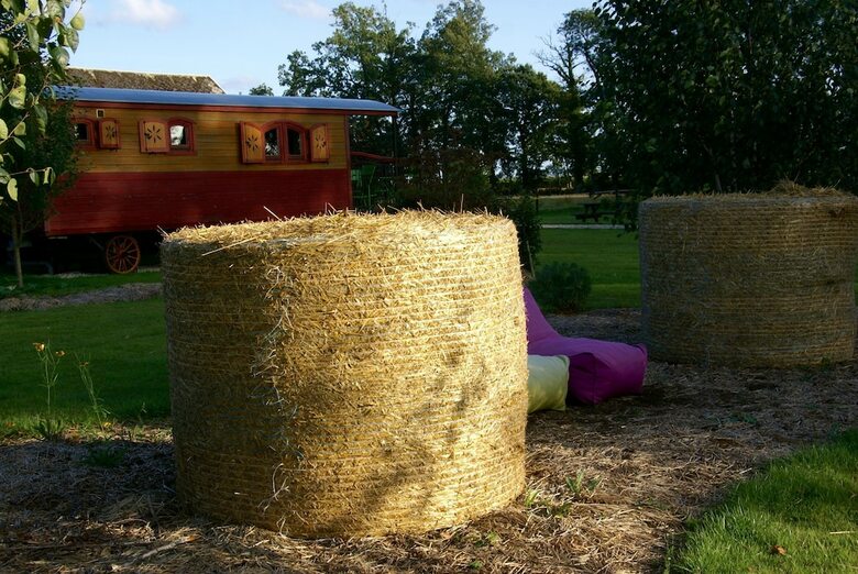 Cabana Roulottes Autour Du Puits