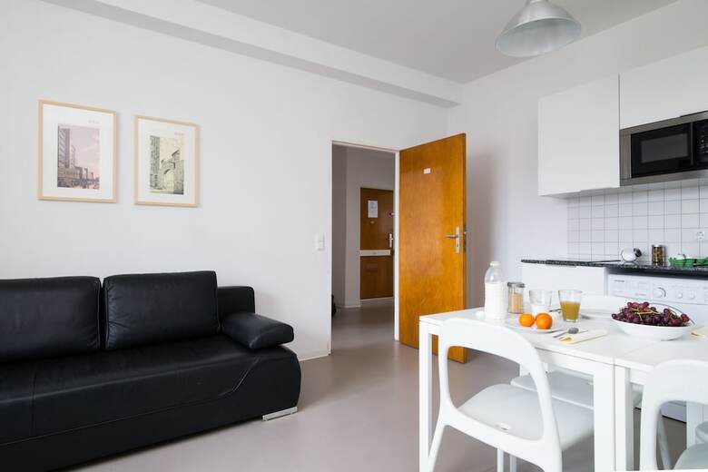 Apartments Elpilar Wedding