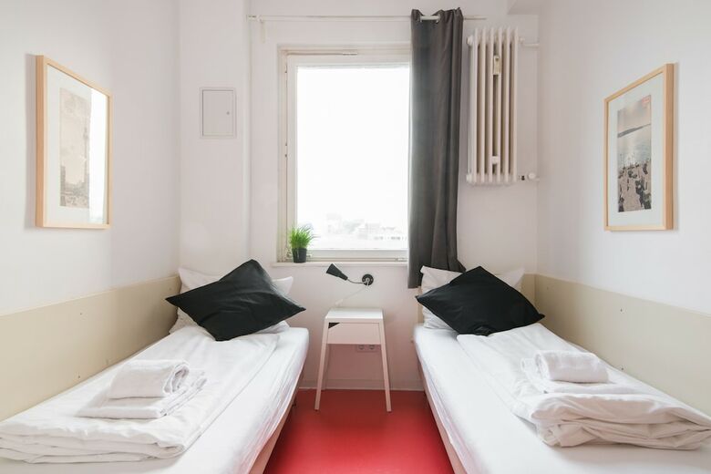 Apartments Elpilar Wedding