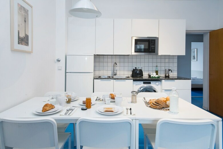 Apartments Elpilar Wedding