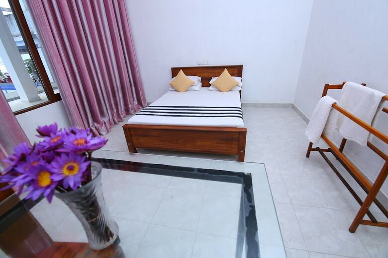 Hotel Polhena Sea View