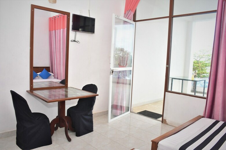 Hotel Polhena Sea View