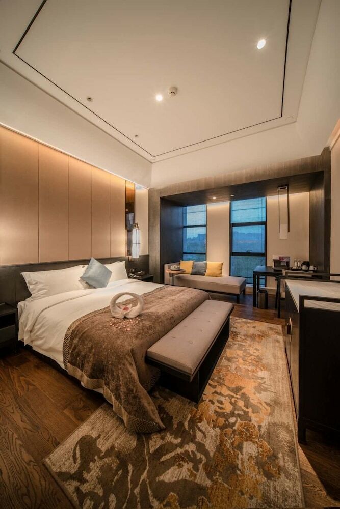 Pury Hotel