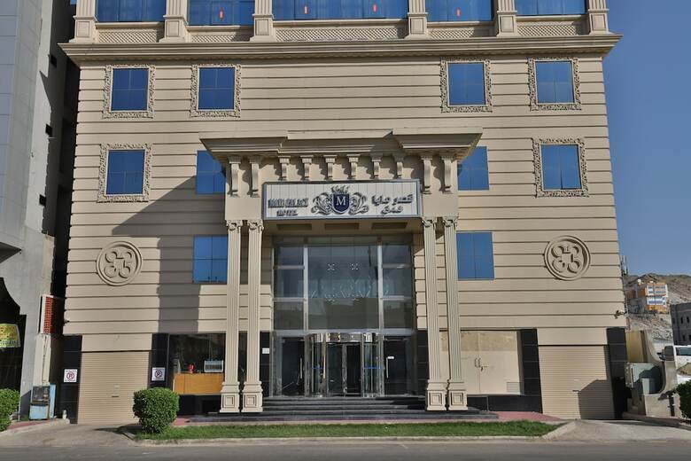 Oyo 428 Maya Palace Hotel