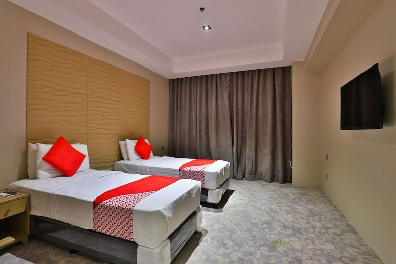 Oyo 428 Maya Palace Hotel