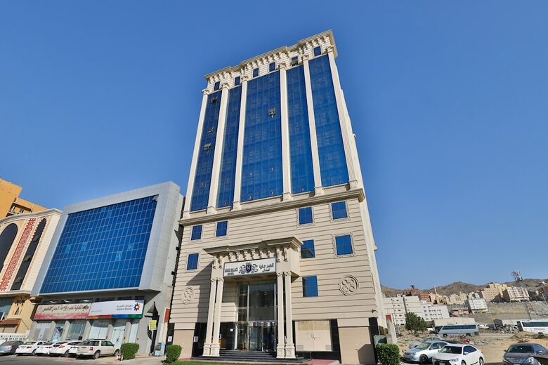 Oyo 428 Maya Palace Hotel