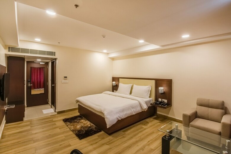 Hotel Karunya Residency