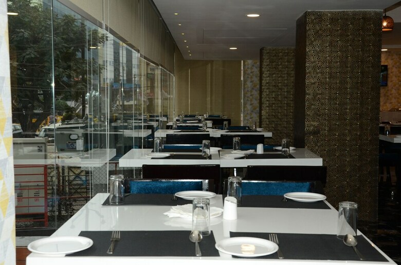 Hotel Karunya Residency