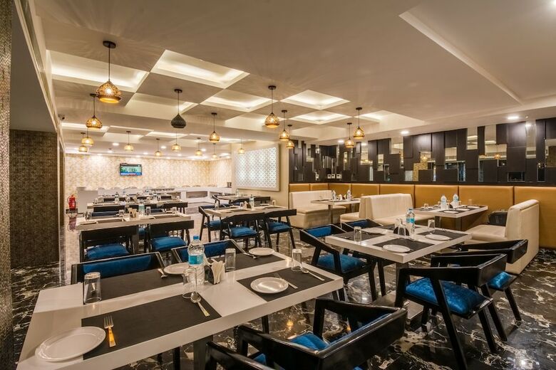 Hotel Karunya Residency
