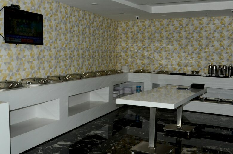 Hotel Karunya Residency