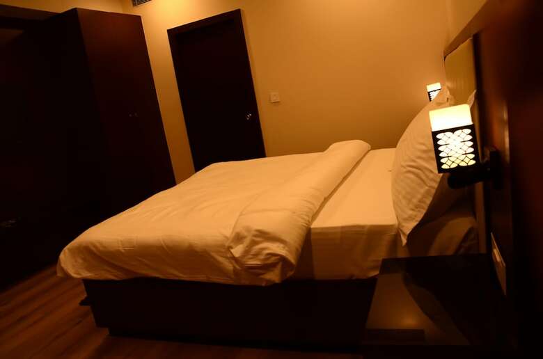 Hotel Karunya Residency